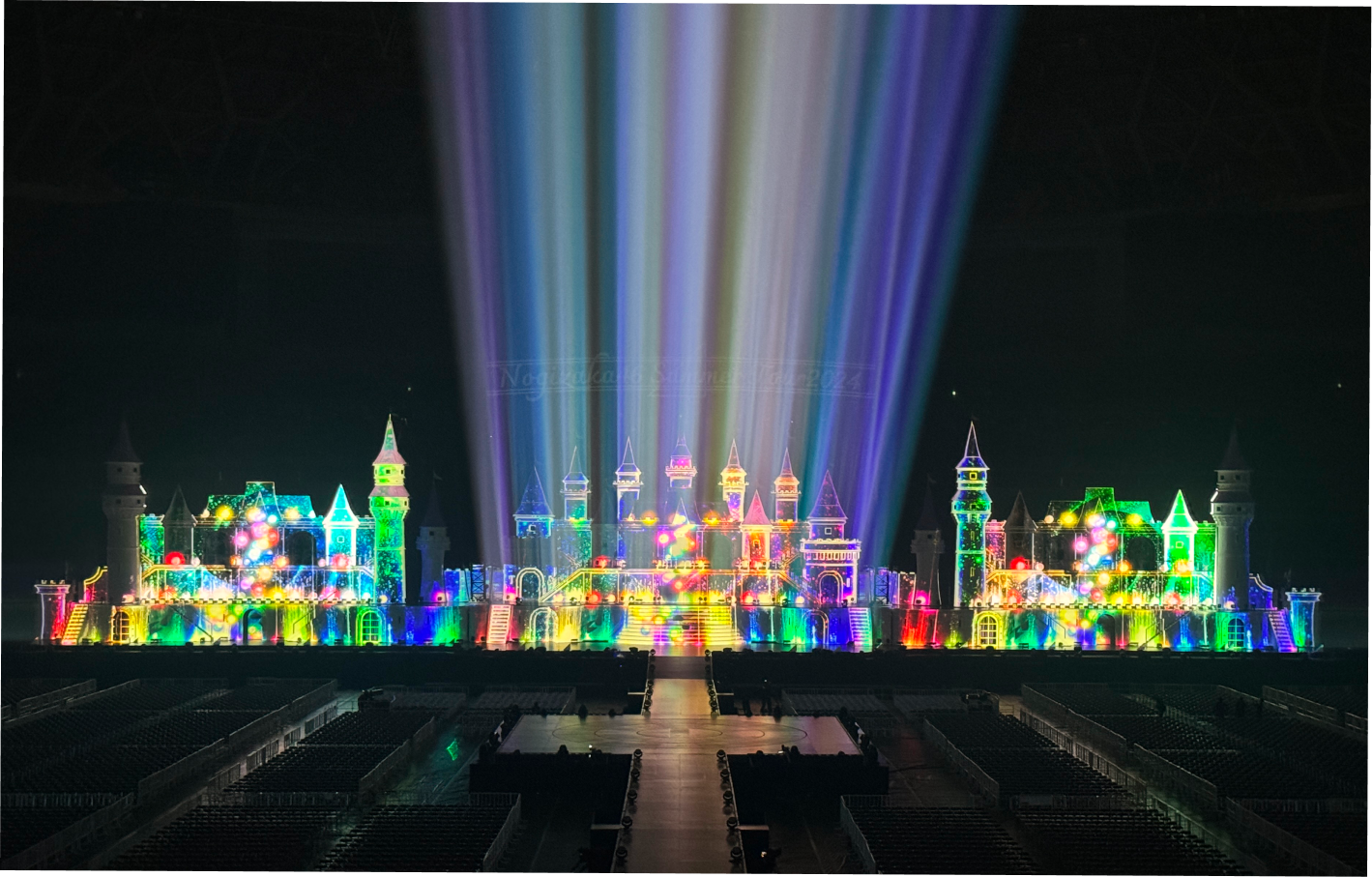 Nogizaka46's projection-led 2024 Midsummer Tour | Disguise